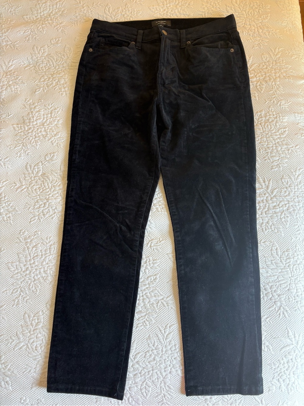 Banana Republic Women’s Black Corduroy Pants (size 28/6)